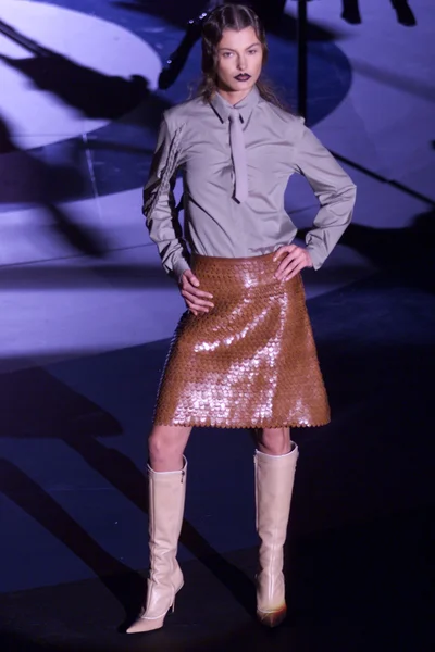 Look 7